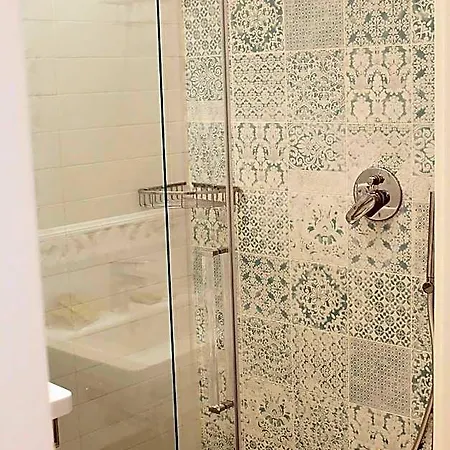 Estlevante 4*
