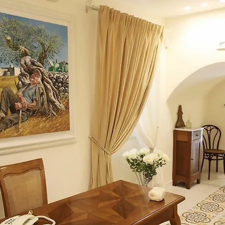 Estlevante Oda ve Kahvaltı 4*