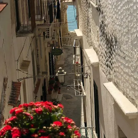 Estlevante Oda ve Kahvaltı